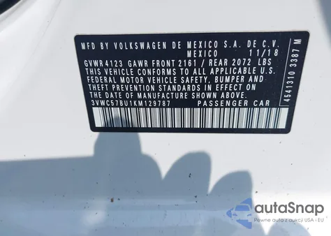 2019 Volkswagen Jetta 1.4T R-Line/1.4T S/1.4T Se z USA, uszkodzony, nr VIN 3VWC57BU1KM129787